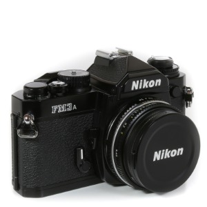 Nikon FM3A + F 45mm f2.8 P Nikkor Black Set